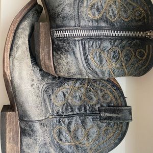 Size 6 1/2 Stetson Boots